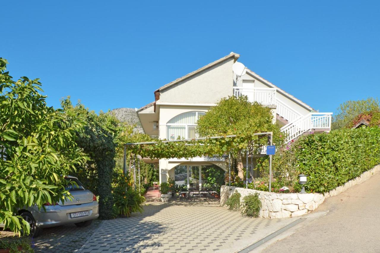 Apartment Una Seget Vranjica Exterior photo